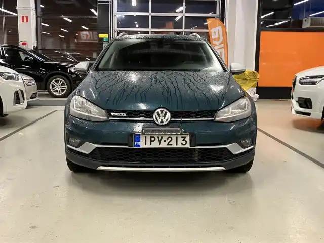 Vihreä Farmari, Volkswagen Golf – IPV-213