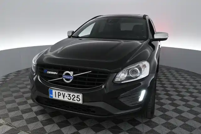 Musta Maastoauto, Volvo XC60 – IPV-325