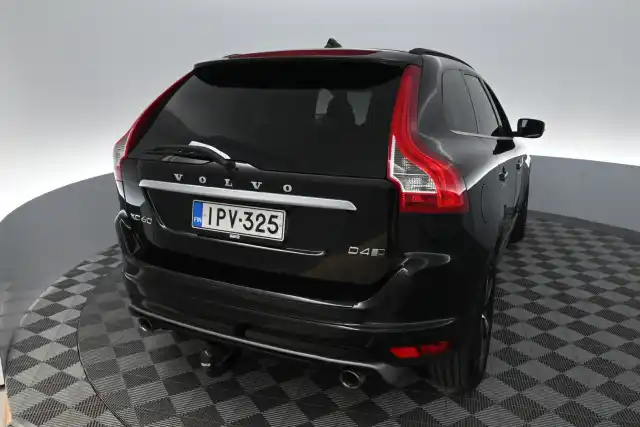 Musta Maastoauto, Volvo XC60 – IPV-325