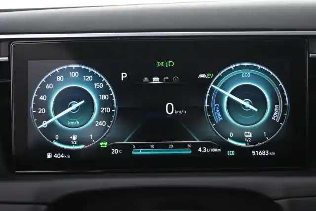 Punainen Maastoauto, Hyundai Tucson – IPV-740