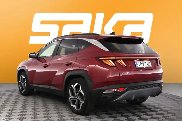 Punainen Maastoauto, Hyundai Tucson – IPV-740