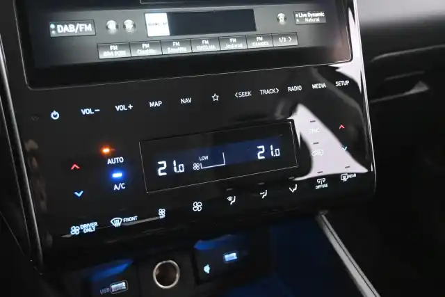 Punainen Maastoauto, Hyundai Tucson – IPV-740