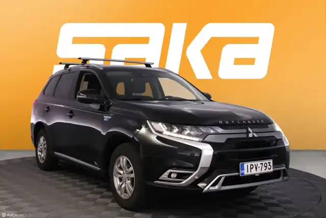 Musta Maastoauto, Mitsubishi OUTLANDER PHEV – IPV-793