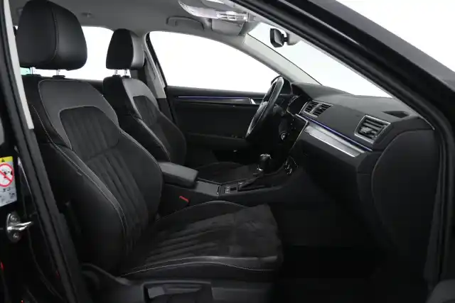 Ruskea Farmari, Skoda Superb – IPV-840