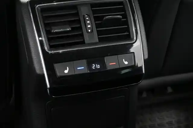 Ruskea Farmari, Skoda Superb – IPV-840