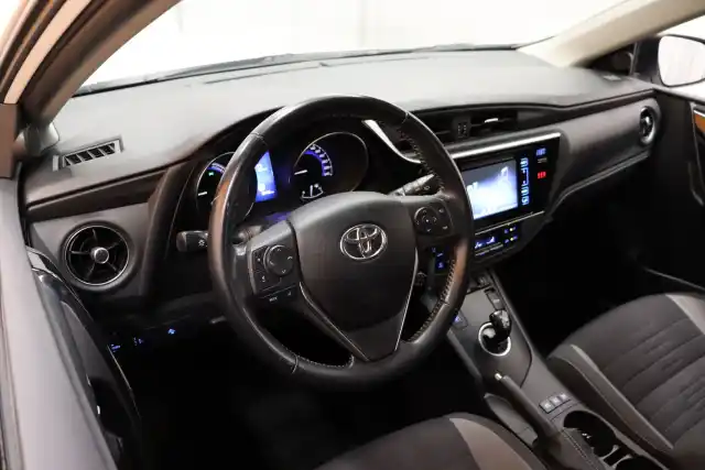 Valkoinen Viistoperä, Toyota Auris – IPX-247