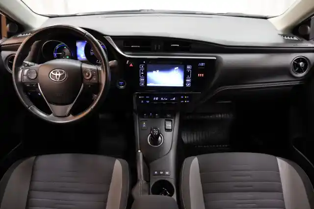 Valkoinen Viistoperä, Toyota Auris – IPX-247