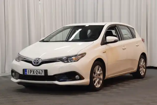 Valkoinen Viistoperä, Toyota Auris – IPX-247