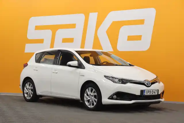 Valkoinen Viistoperä, Toyota Auris – IPX-247