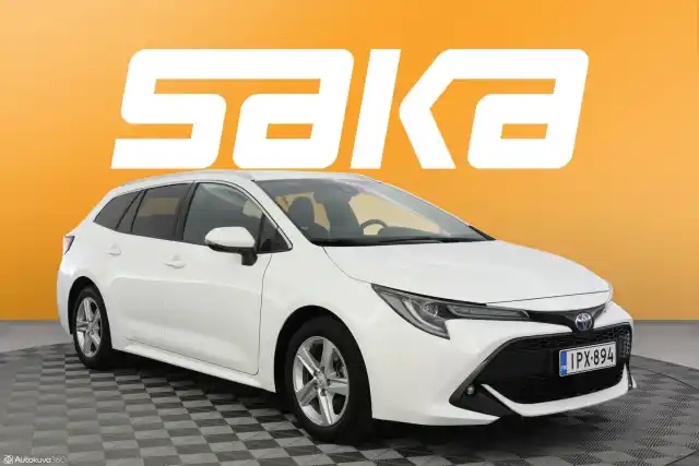 Valkoinen Farmari, Toyota Corolla – IPX-894