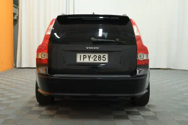 Musta Farmari, Volvo V50 – IPY-285