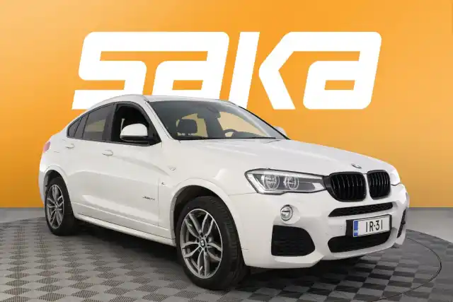 Valkoinen Maastoauto, BMW X4 – IR-31