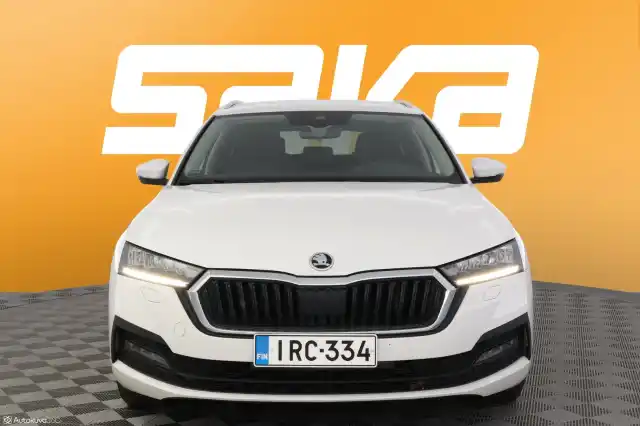 Valkoinen Farmari, Skoda Octavia – IRC-334