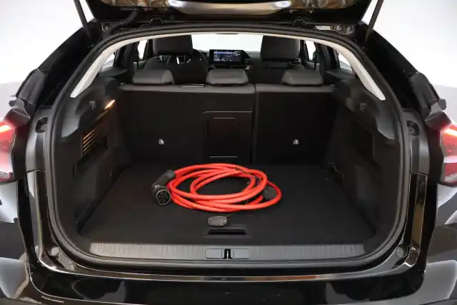 Musta Viistoperä, Citroen E-C4 – IRH-135