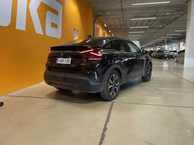 Musta Viistoperä, Citroen C4 – IRH-135