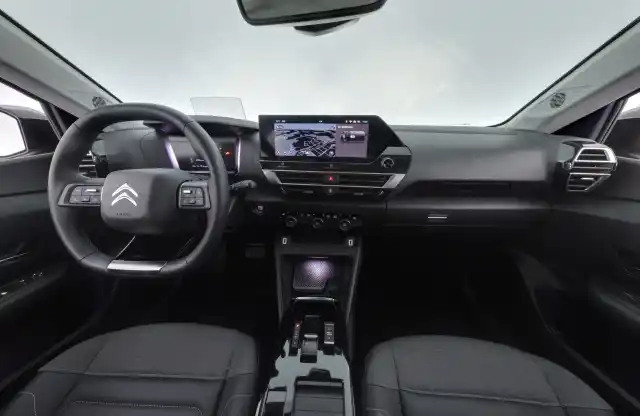 Musta Viistoperä, Citroen E-C4 – IRH-135
