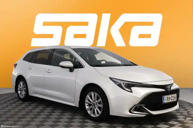 Valkoinen Farmari, Toyota Corolla – IRH-226