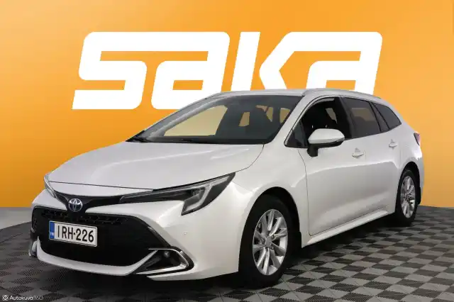 Valkoinen Farmari, Toyota Corolla – IRH-226