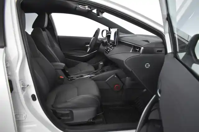 Valkoinen Farmari, Toyota Corolla – IRH-226
