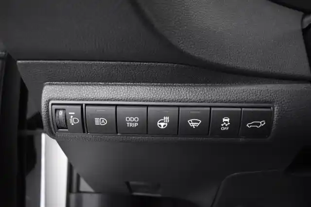 Valkoinen Farmari, Toyota Corolla – IRH-226
