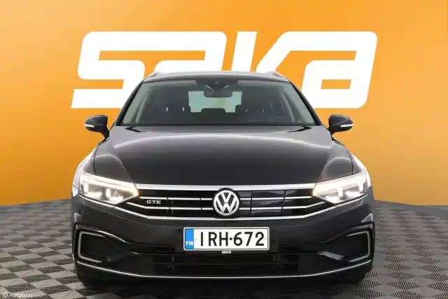 Musta Farmari, Volkswagen Passat – IRH-672
