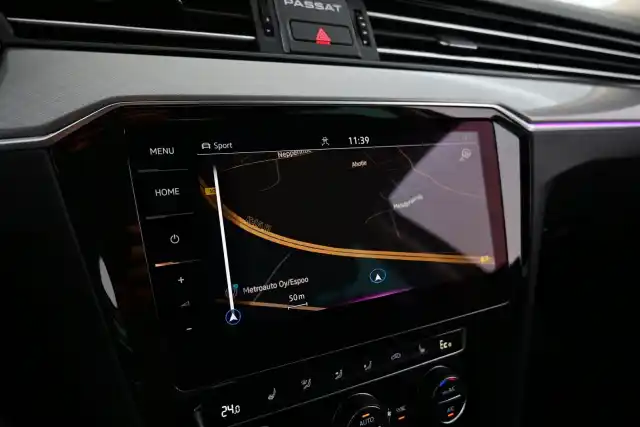Musta Farmari, Volkswagen Passat – IRH-672
