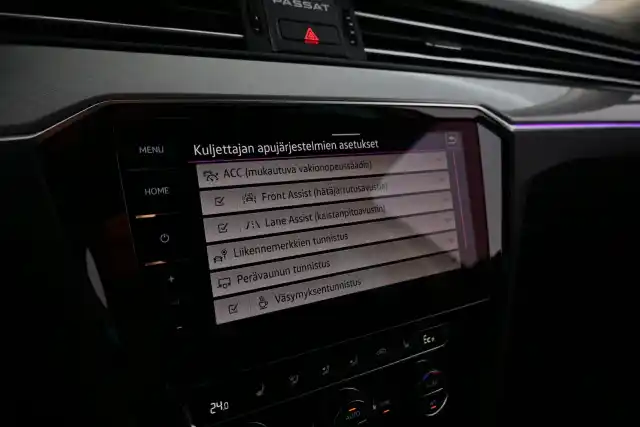 Musta Farmari, Volkswagen Passat – IRH-672