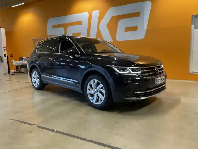 Musta Maastoauto, Volkswagen Tiguan – IRH-994