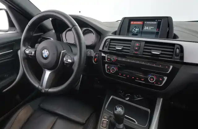 Valkoinen Viistoperä, BMW 118 – IRJ-120