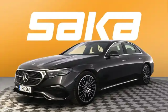 Harmaa Sedan, Mercedes-Benz E – IRK-569