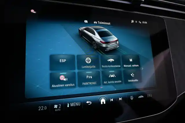 Harmaa Sedan, Mercedes-Benz E – IRK-569