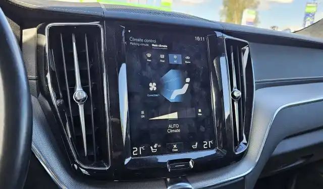 Musta Maastoauto, Volvo XC60 – IRL-388