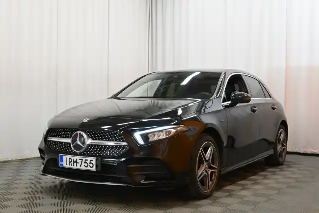 Musta Viistoperä, Mercedes-Benz A – IRM-755