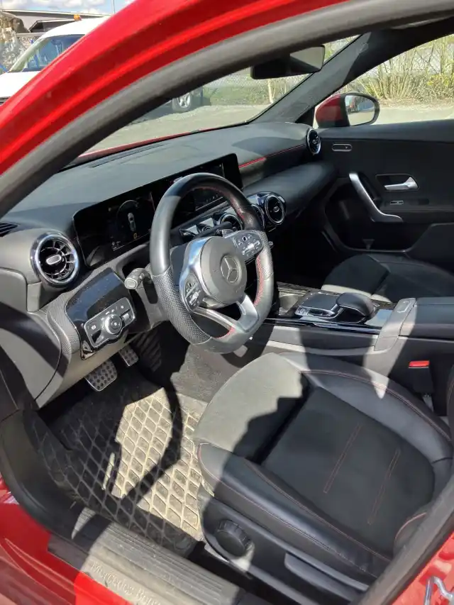 Punainen Viistoperä, Mercedes-Benz A – IRN-147
