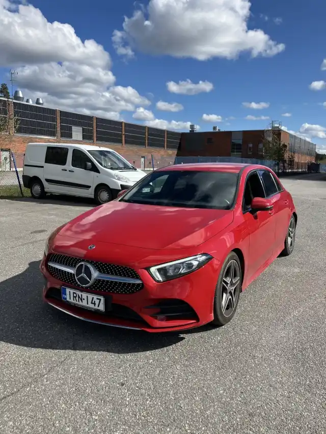 Punainen Viistoperä, Mercedes-Benz A – IRN-147