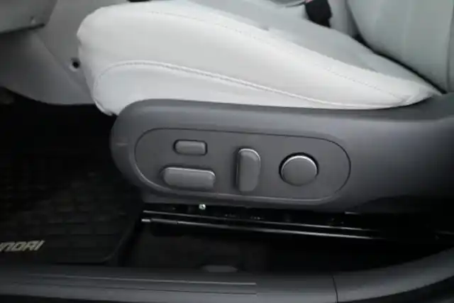 Sininen Maastoauto, Hyundai KONA Electric – IRN-547