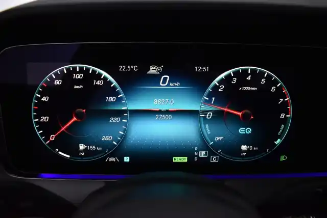 Sininen Farmari, Mercedes-Benz E – IRN-606