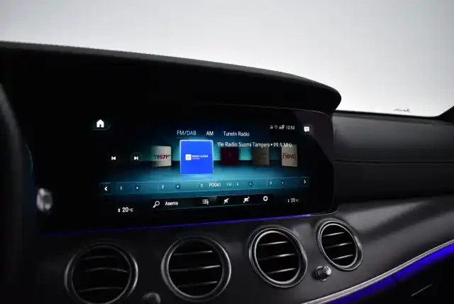 Sininen Farmari, Mercedes-Benz E – IRN-606
