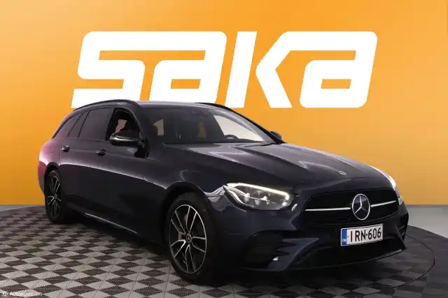 Sininen Farmari, Mercedes-Benz E – IRN-606