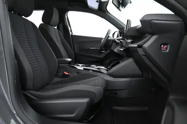 Harmaa Maastoauto, Peugeot e-2008 – IRO-180