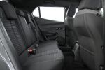 Harmaa Maastoauto, Peugeot e-2008 – IRO-180, kuva 13