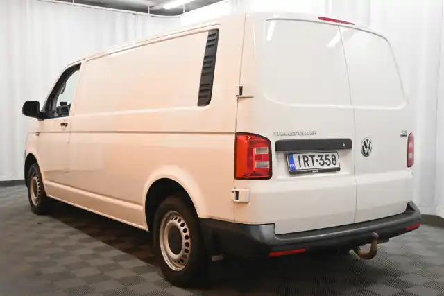 Valkoinen Pakettiauto, Volkswagen Transporter – IRT-358