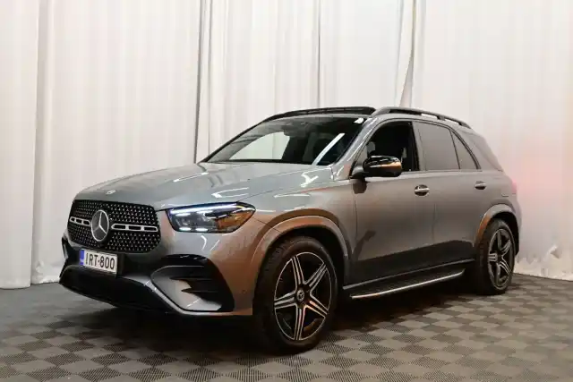 Harmaa Maastoauto, Mercedes-Benz GLE – IRT-800