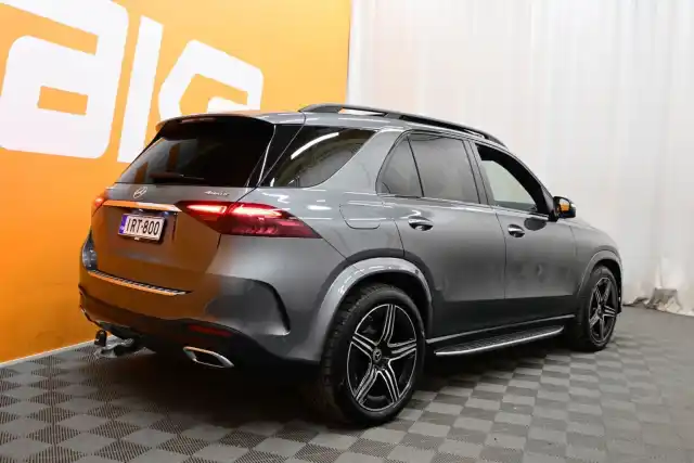 Harmaa Maastoauto, Mercedes-Benz GLE – IRT-800