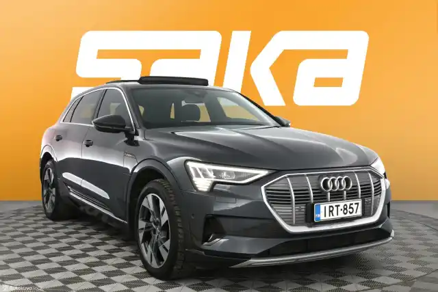 Harmaa Maastoauto, Audi e-tron – IRT-857