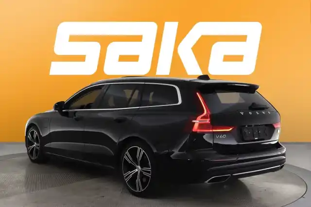 Musta Farmari, Volvo V60 – IRU-435