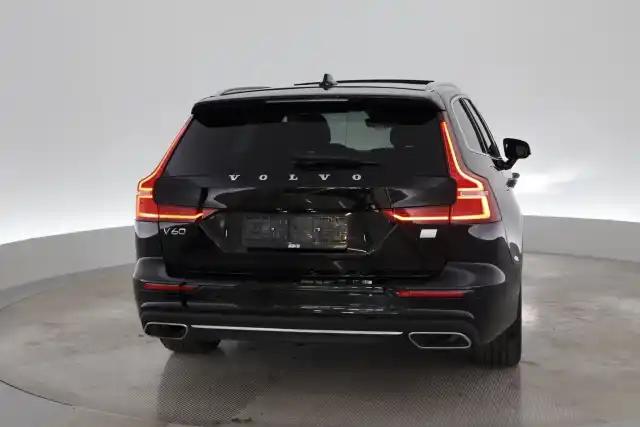 Musta Farmari, Volvo V60 – IRU-435