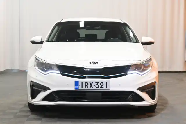 Valkoinen Farmari, Kia Optima – IRX-321