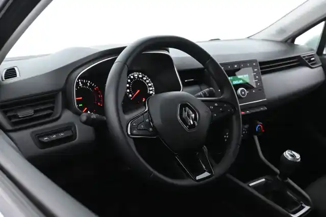 Valkoinen Viistoperä, Renault Clio – IRZ-775