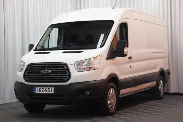 Valkoinen Pakettiauto, Ford Transit – IRZ-931